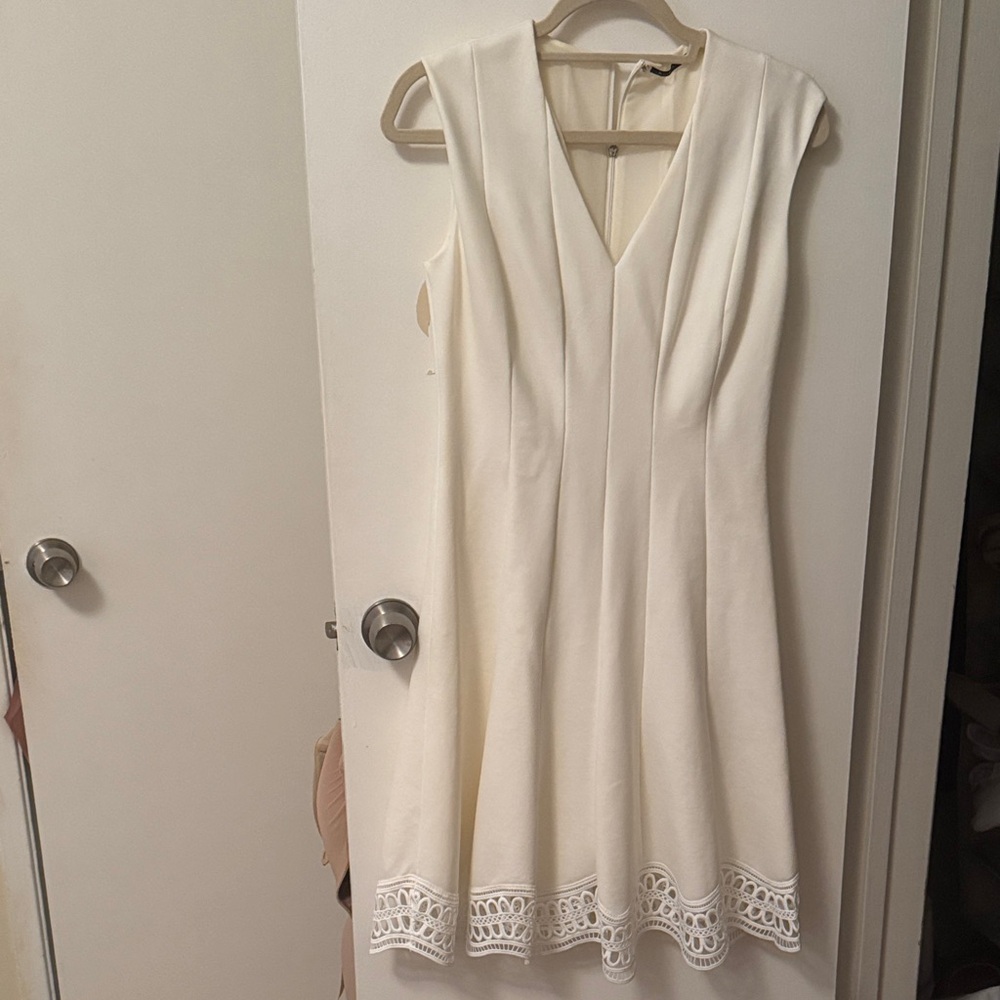 Elie Tahari Ivory Sleeveless Midi Dress